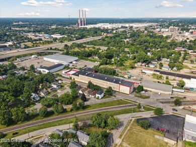 07-816-Hickory-St-Lansing-MI-48912-Windo