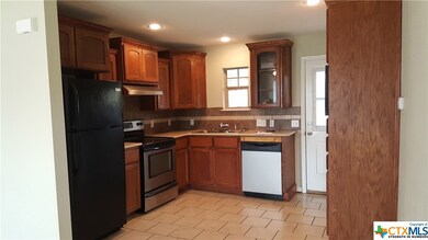 107 E Washington Ave, Copperas Cove, TX 76522 - photo 4