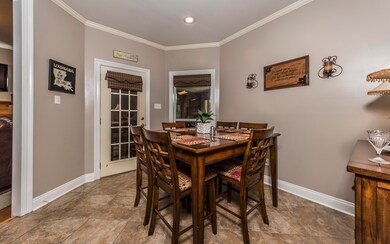 Breakfast Nook 2