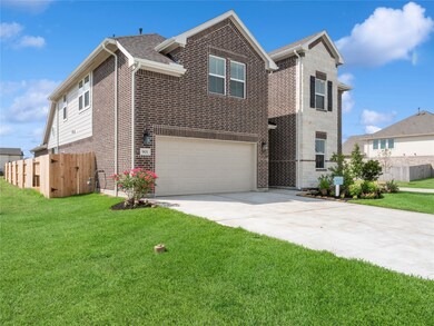 901 Kingwood Dr, League City, TX 77573 - photo 3