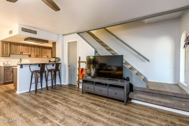 10414 N 10th St unit 2, Phoenix, AZ 85020 - photo 4