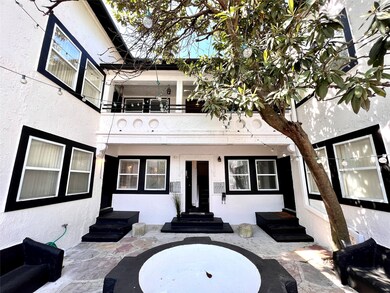 415 Fairview St unit 6, Houston, TX 77006 - photo 2