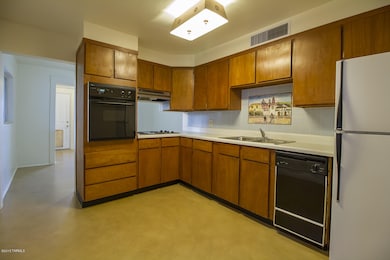 1031 E Simmons St, Tucson, AZ 85719 - photo 6