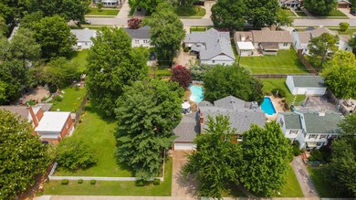 1029 E University St-3