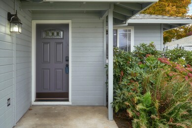 541 Brittni Ln, Central Point, OR 97502 - photo 4