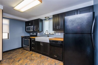 Gorgeous kitchen completely upgraded with top of t