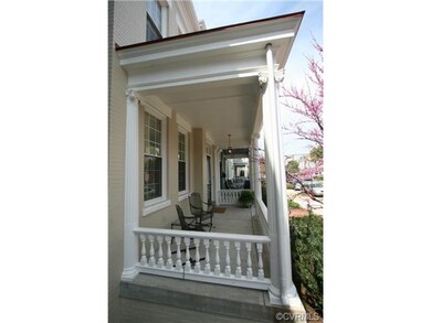 Front Porches along Hanover are perfect for visiti