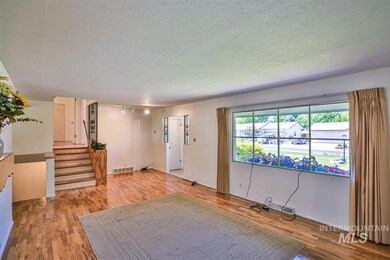 549 Ridgeway Dr, Twin Falls, ID 83301 - photo 3