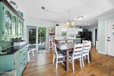 325 Beal Woods Dr, Sevierville, TN 37862 - photo 7