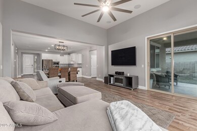 8987 W Seldon Ln, Peoria, AZ 85345 - photo 4