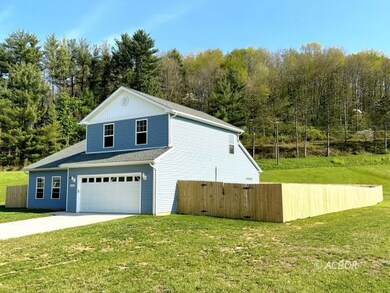 32353 Redbud Ln, Logan, OH 43138 - photo 2