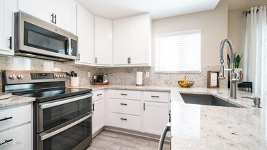 10206 N 66th-10