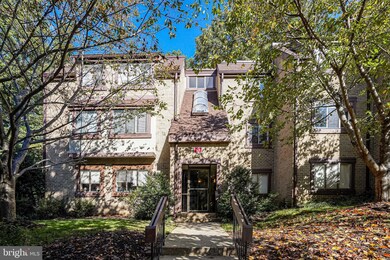 1652 Parkcrest Cir unit 201, Reston, VA 20190 - photo 2