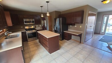 2924 Acorn Ct, Crown Point, IN 46307 - photo 2