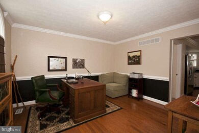 8 Wood Raven Ct, Parkville, MD 21234 - photo 5