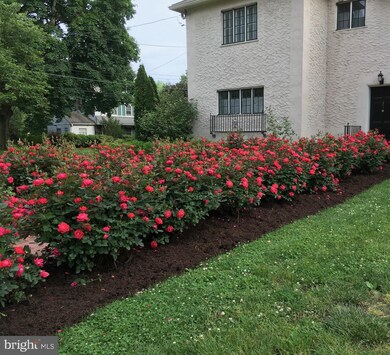 918 Strath Haven Ave, Swarthmore, PA 19081 - photo 3