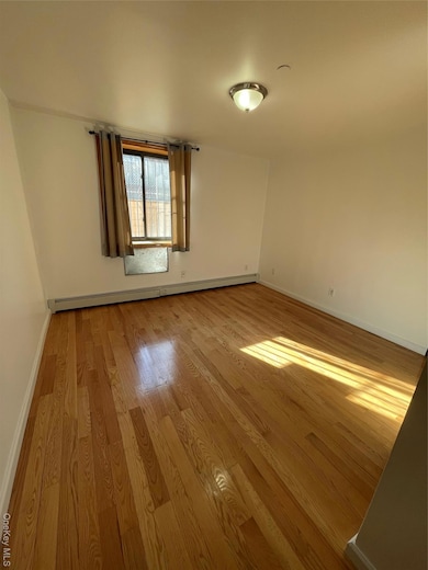 7548 Parsons Blvd unit 1C, Fresh Meadows, NY 11366 - photo 4