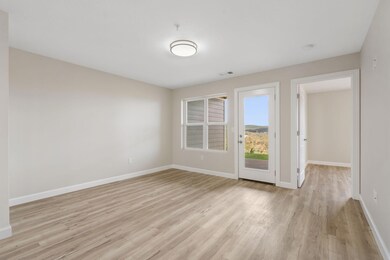 3007 N. Vineyards Terrace Unit 2