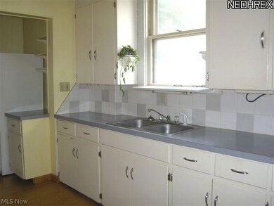 1121 Dartmouth Ave SW, Canton, OH 44710 - photo 5