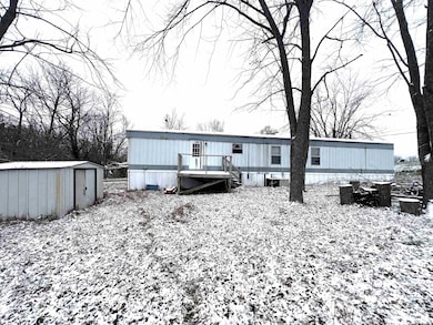 112 N Old Marion Rd, Goreville, IL 62939 - photo 5