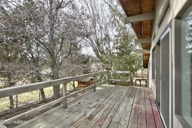5-web-or-mls-230210_Hanson_82ave_Yakima_