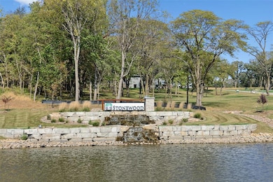 1557 S Stonewood Dr, West Des Moines, IA 50263 - photo 4