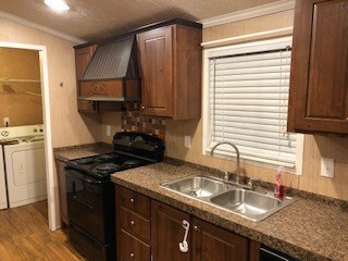 439 Wallace Ave, Bucyrus, OH 44820 - photo 4