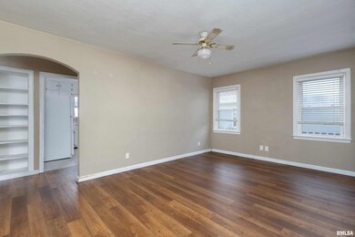 2421 N Howell St, Davenport, IA 52804 - photo 3