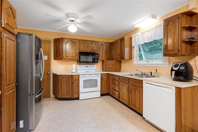 127 Messenger St, Saint Albans, VT 05478 - photo 7