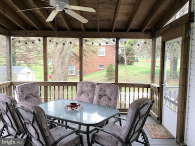 26405 Aiken Dr, Clarksburg, MD 20871 - photo 4