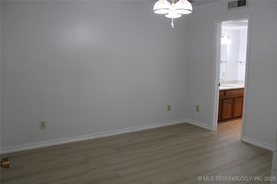 Woodward Terrace unit B-3, Tulsa, OK 74114 - photo 7