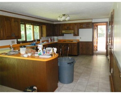 86 Chapel St unit all, Holden, MA 01520 - photo 6