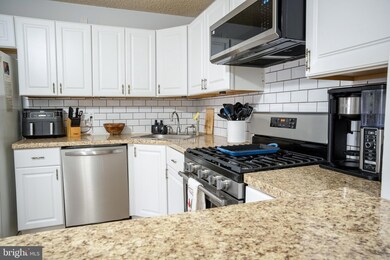 41 Federal Ct unit 3E2, Galloway, NJ 08205 - photo 3