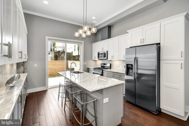 2244 Reed St, Philadelphia, PA 19146 - photo 4