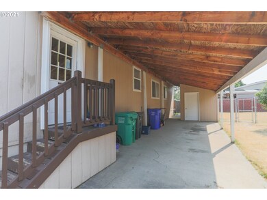 1949 SE Palmquist Rd unit 99, Gresham, OR 97080 - photo 4