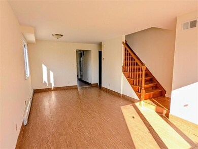 124-22 Cronston Ave, Rockaway Park, NY 11694 - photo 4