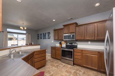 3101 SW Deschutes Ave (7 of 15)