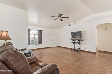 13067 S Del Rio Rd, Arizona City, AZ 85123 - photo 7