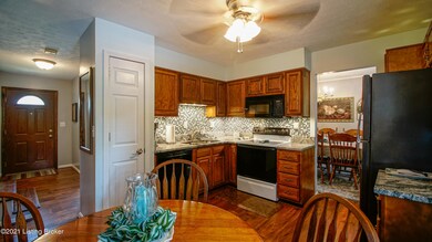 9115 Brandywyne Dr, Louisville, KY 40291 - photo 7