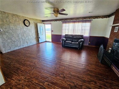 19377 Huntington Rd, Gallipolis Ferry, WV 25515 - photo 6