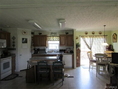 946 Howerton Rd, Dunnsville, VA 22454 - photo 6