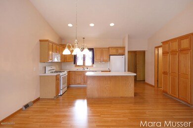 1047 Amber Cove Dr SW unit 42, Byron Center, MI 49315 - photo 5