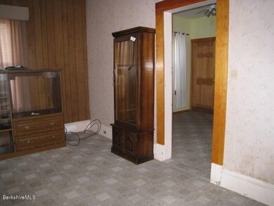 80 Gallup St, North Adams, MA 01247 - photo 7