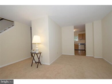 656 Kenney Ln, Brookhaven, PA 19015 - photo 6