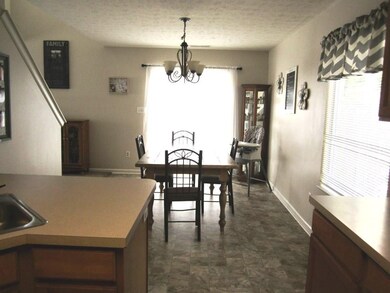 596 Cembra Dr, Greenwood, IN 46143 - photo 6