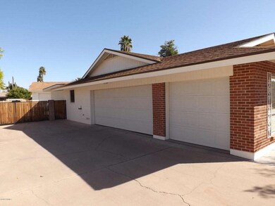 3 Car Garage
