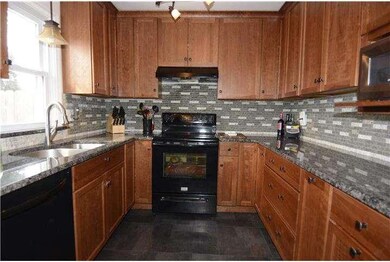 2028 Hale Ct, Reading, PA 19610 - photo 6