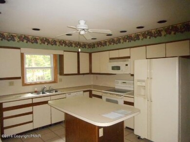 1238 Kensington Dr, East Stroudsburg, PA 18301 - photo 5