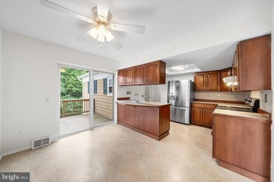 1326 Putnam Blvd unit 30, Wallingford, PA 19086 - photo 4