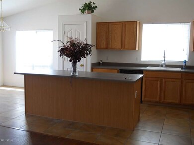 open kitchen island&large tile t/o